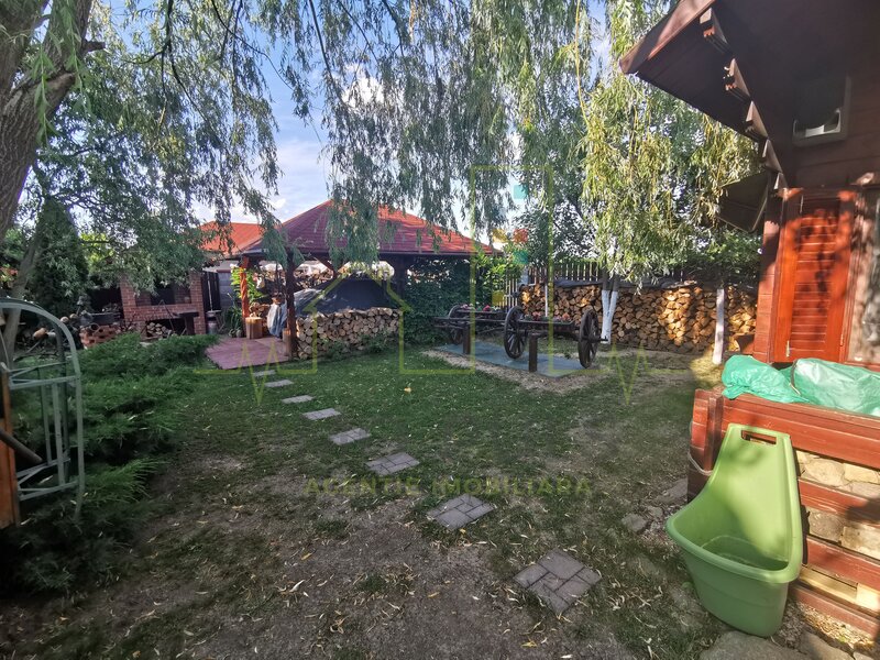 Casa individuala, mobilata si utilata, teren si suprafata generoasa