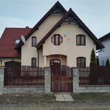 Casa individuala, mobilata si utilata, teren si suprafata generoasa